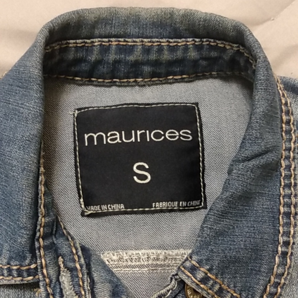 Maurices Stretchy Denim Vest + Size Small - Picture 2 of 6